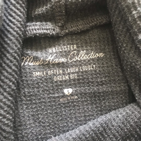 Hollister Waffle Cropped Hoodie - Picture 4 of 4